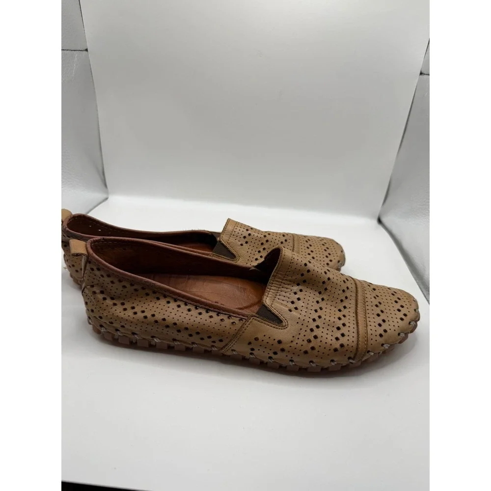 Spring Step Tan Leather Perforated Loafers Womens 41 Slip On Flats Turkey Made